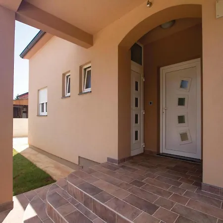 Three-bedroom Holiday In *