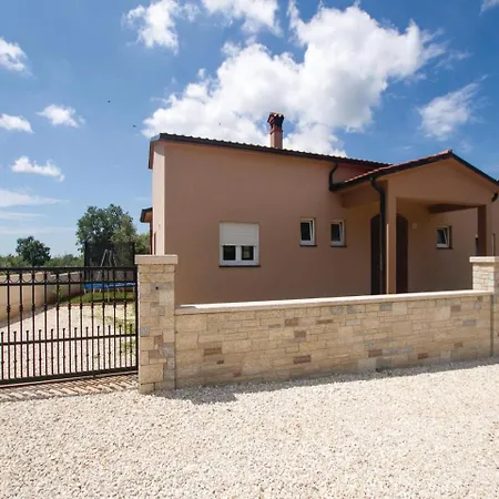 Tatil Evi Three-bedroom Holiday In