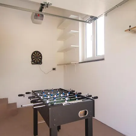 Three-bedroom Holiday In