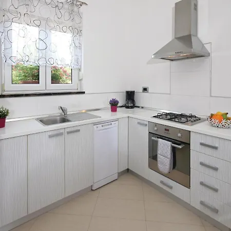 Three-bedroom Holiday In