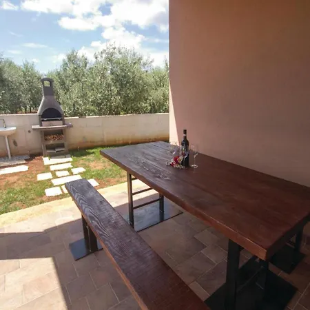 Three-bedroom Holiday In Holiday home *